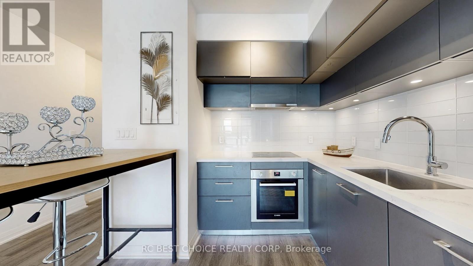 1809 - 99 Foxbar Road, Toronto, Ontario  M4V 0B2 - Photo 8 - C13093534