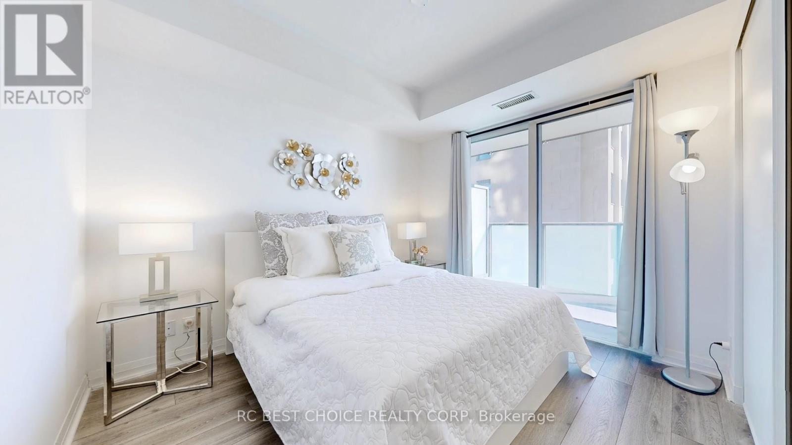 1809 - 99 Foxbar Road, Toronto, Ontario  M4V 0B2 - Photo 9 - C13093534