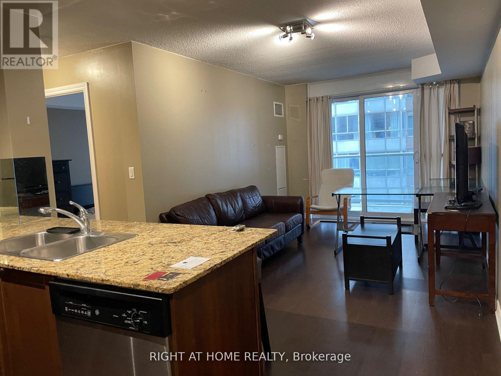 807 - 761 Bay Street, Toronto (Bay Street Corridor), Ontario  M5G 2R2 - Photo 4 - C13093562
