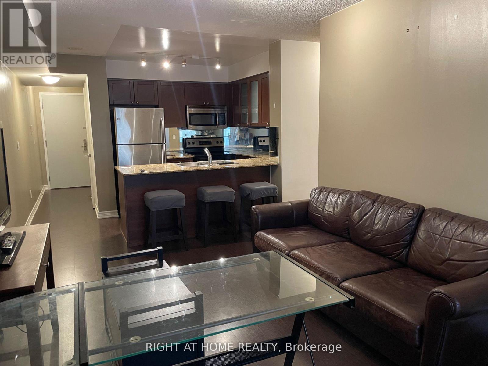 807 - 761 Bay Street, Toronto (Bay Street Corridor), Ontario  M5G 2R2 - Photo 5 - C13093562