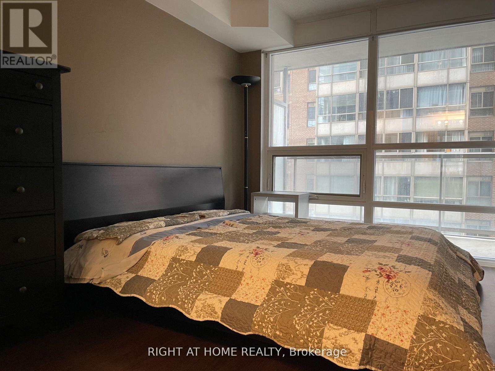 807 - 761 Bay Street, Toronto (Bay Street Corridor), Ontario  M5G 2R2 - Photo 7 - C13093562