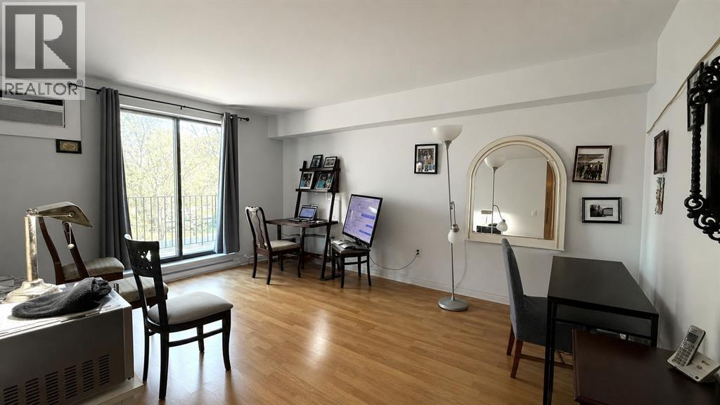 3355 Sandwich Street Unit# 304, Windsor, Ontario  N9C 1B2 - Photo 10 - 26010325