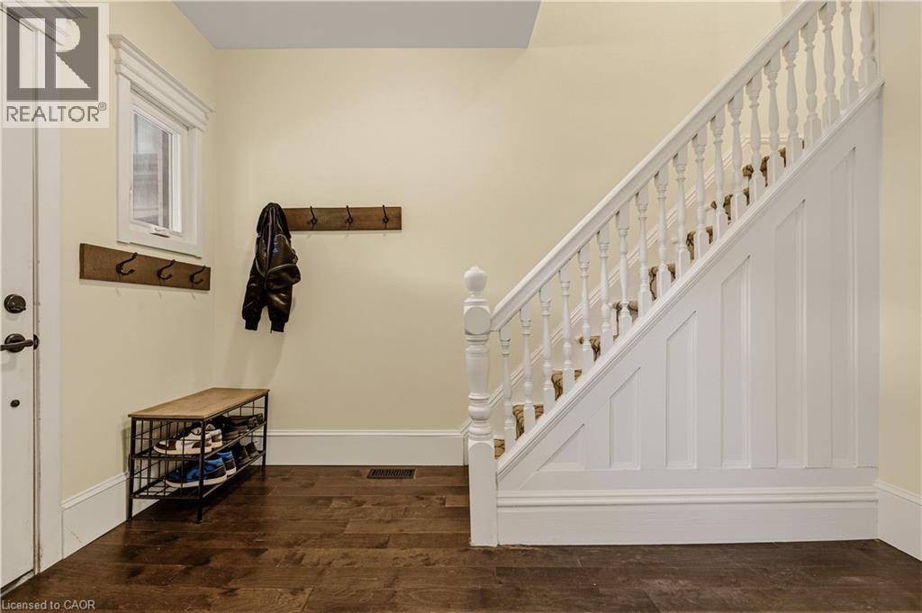 104 Barnesdale Avenue N, Hamilton, Ontario  L8L 6S5 - Photo 7 - 40827475