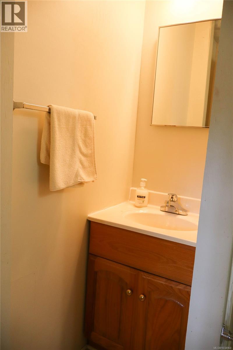 73 7281 Klakish Pl, Port Hardy, British Columbia  V0N 2P0 - Photo 8 - 1034960