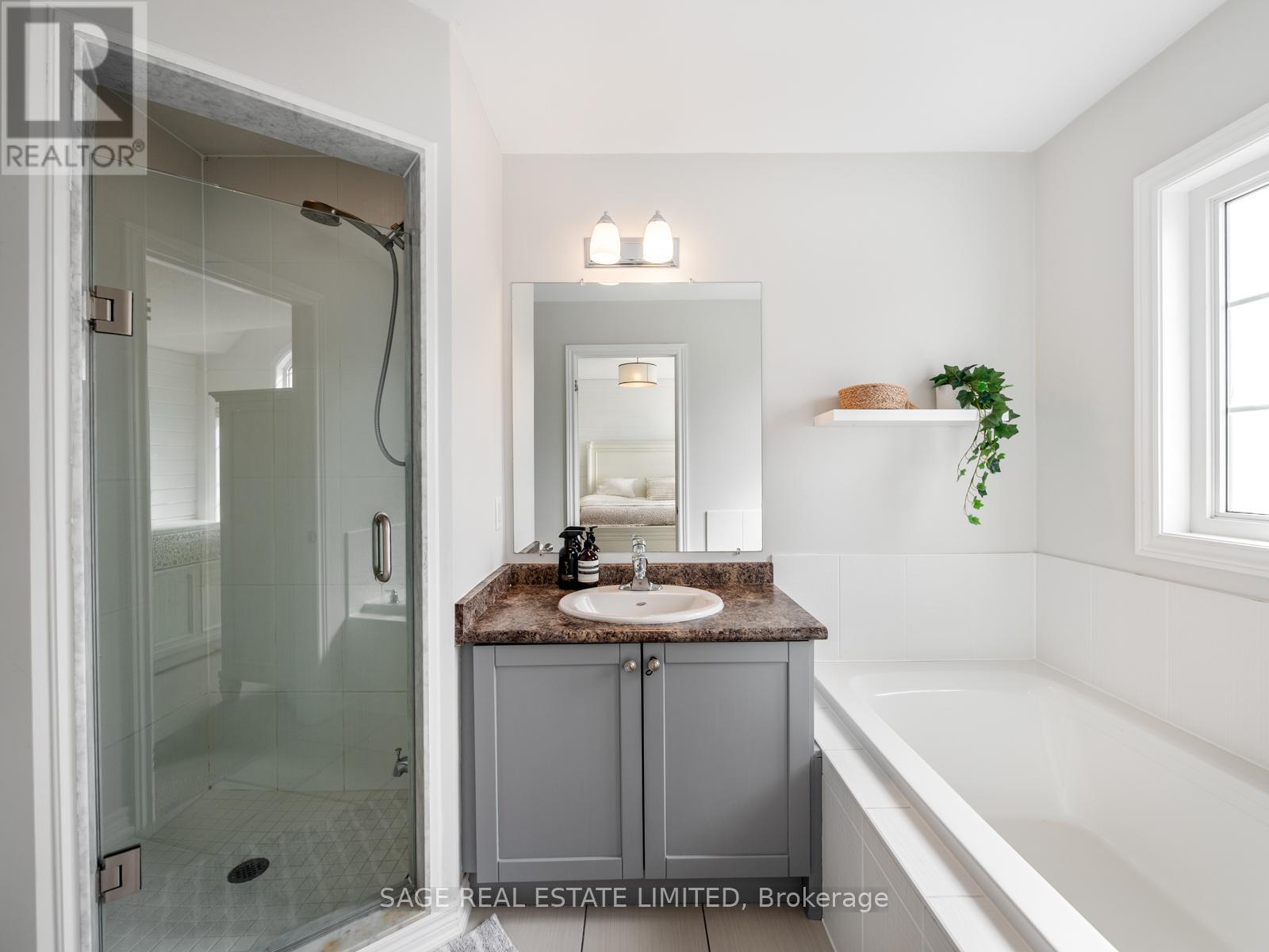62 Donald Stewart Crescent, East Gwillimbury, Ontario  L0G 1M0 - Photo 31 - N13093538