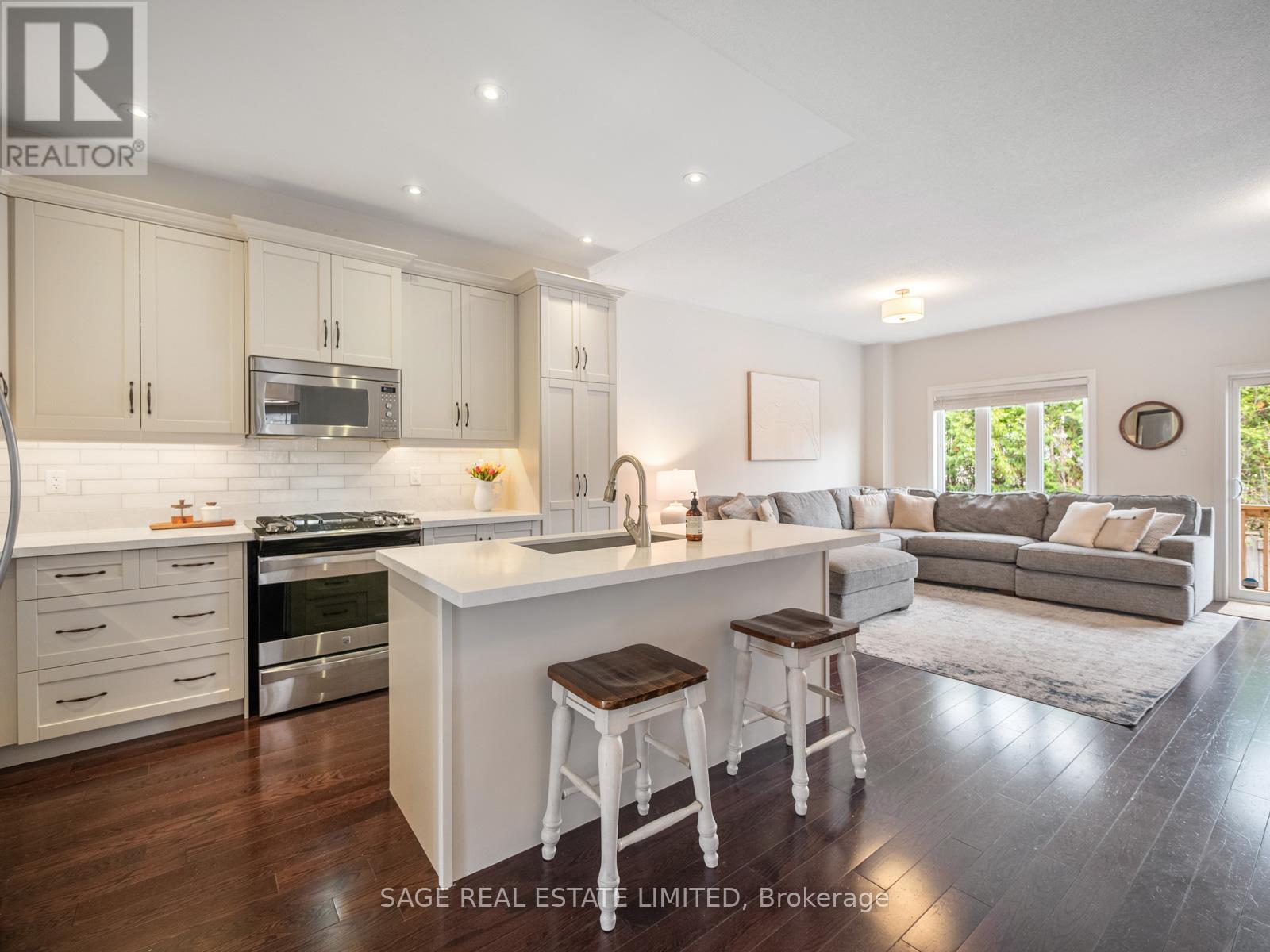 62 Donald Stewart Crescent, East Gwillimbury, Ontario  L0G 1M0 - Photo 7 - N13093538