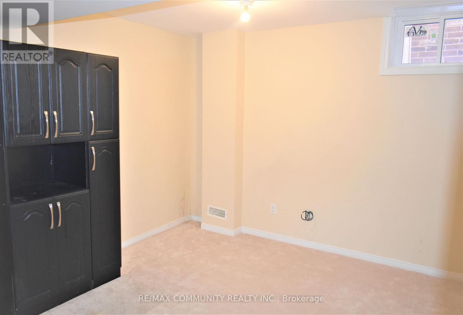 Lower - 23 Penndutch Circle, Whitchurch-Stouffville (Stouffville), Ontario  L4A 0P3 - Photo 8 - N13093558