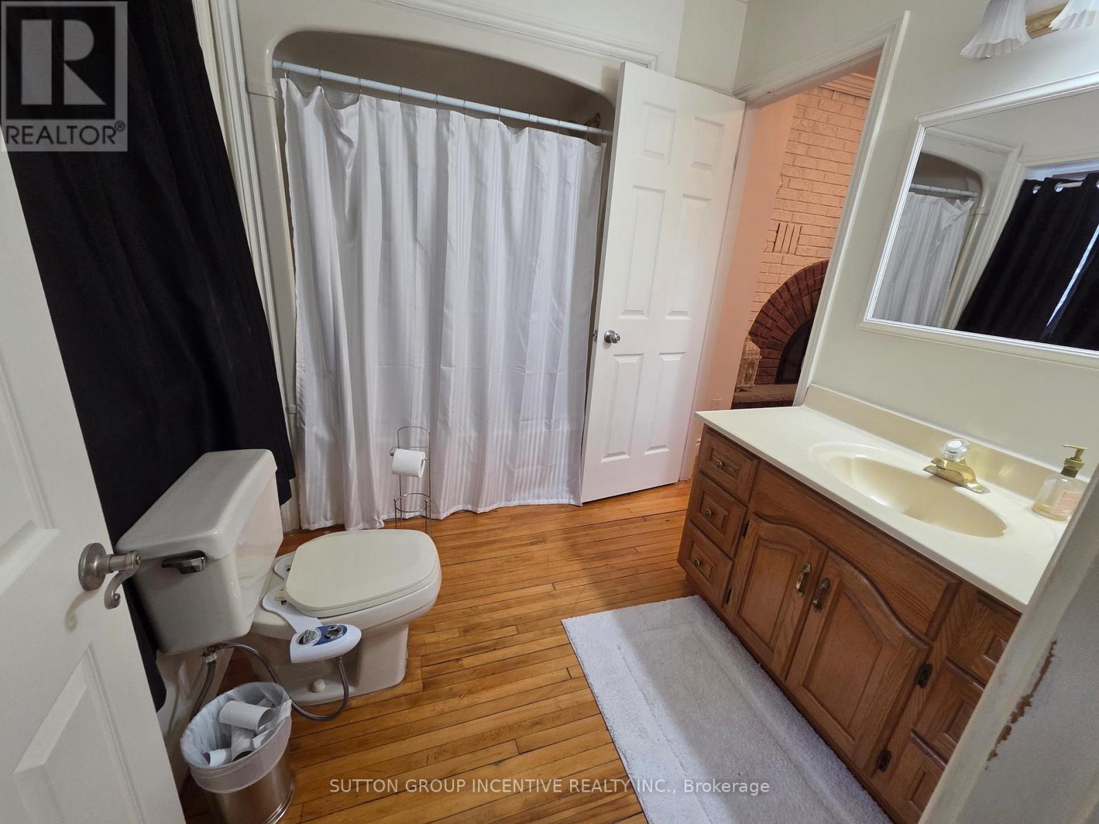 203 Blake Street, Barrie, Ontario  L4M 1K6 - Photo 5 - S13093518