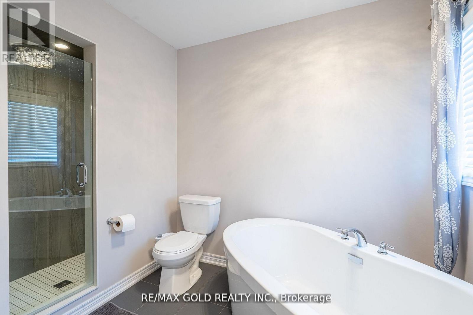 10 Spokanne Street, Brampton (Sandringham-Wellington North), Ontario  L6R 4A2 - Photo 21 - W13093512