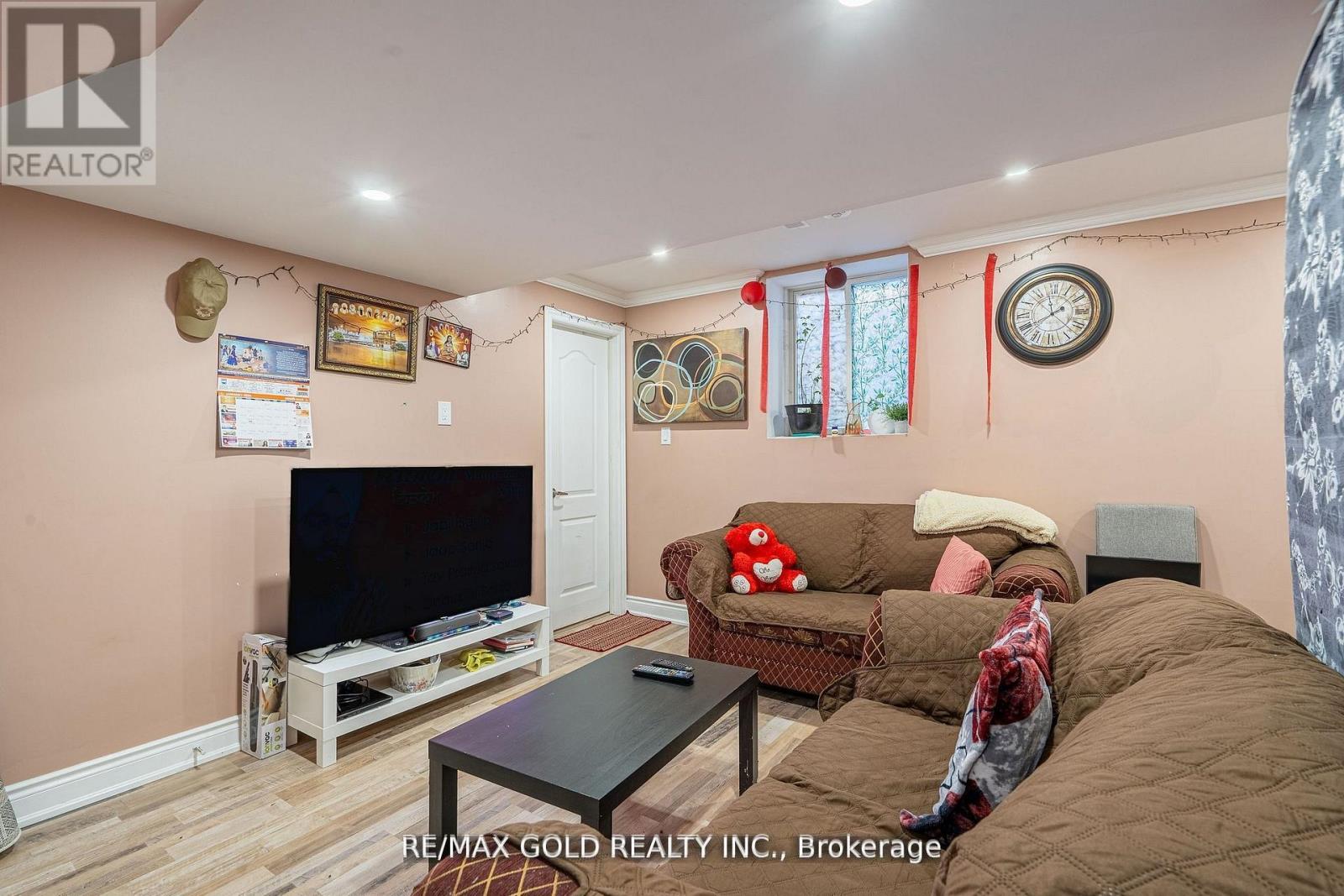 10 Spokanne Street, Brampton (Sandringham-Wellington North), Ontario  L6R 4A2 - Photo 34 - W13093512