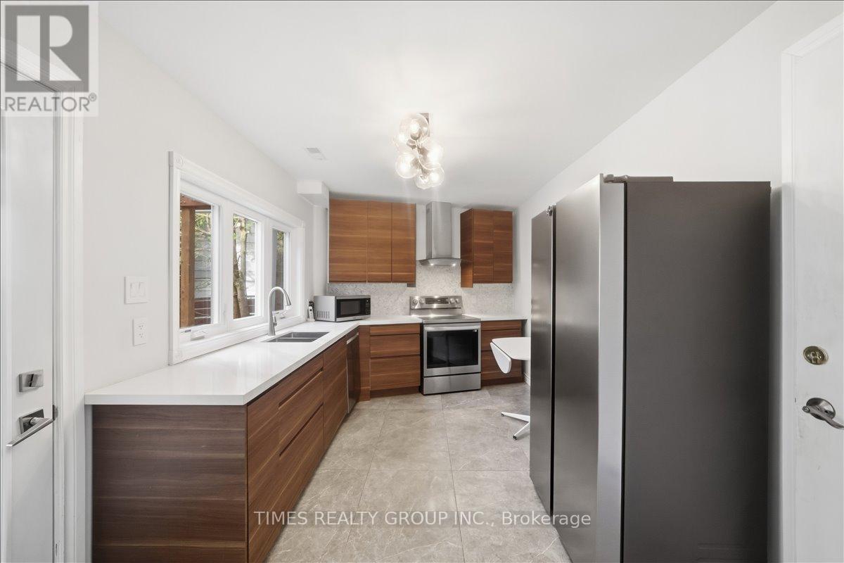 651 Burnhamthorpe Road, Toronto, Ontario  M9C 2Z1 - Photo 12 - W13093536