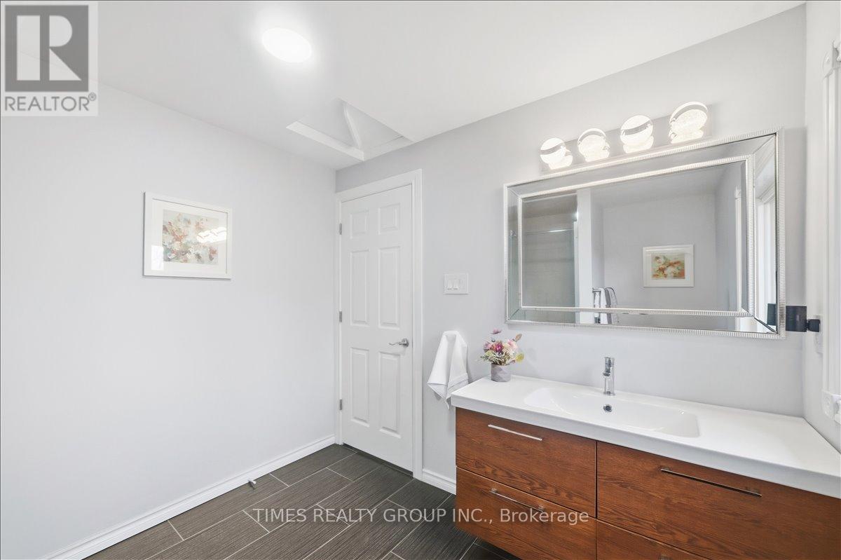 651 Burnhamthorpe Road, Toronto, Ontario  M9C 2Z1 - Photo 37 - W13093536