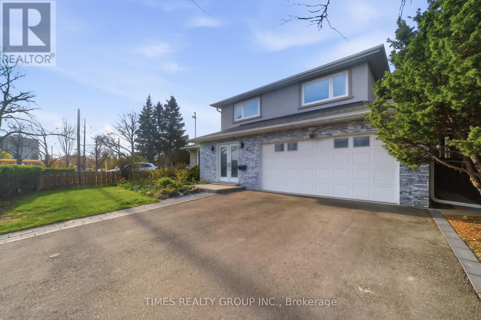 651 Burnhamthorpe Road, Toronto, Ontario  M9C 2Z1 - Photo 40 - W13093536