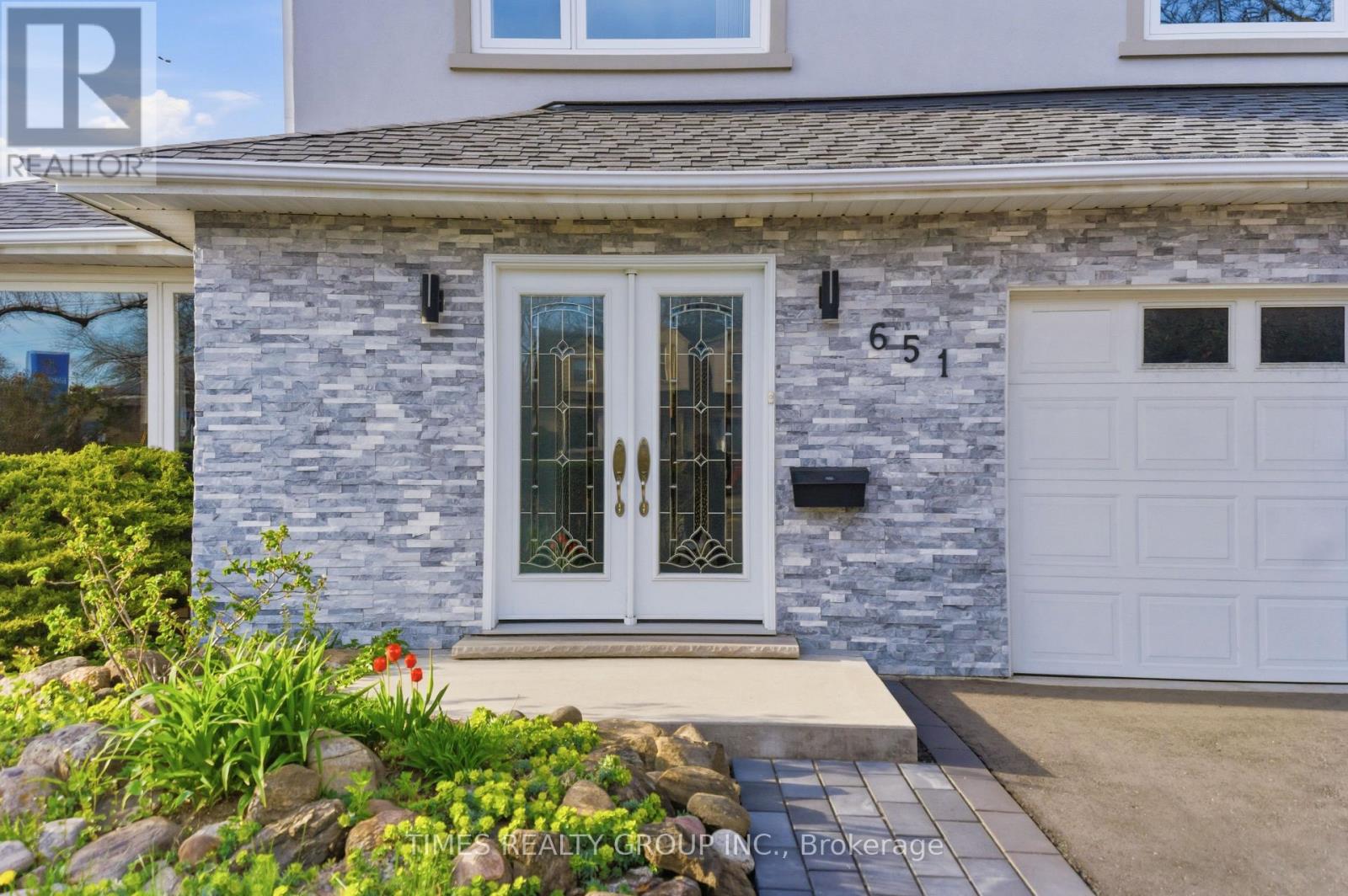 651 Burnhamthorpe Road, Toronto, Ontario  M9C 2Z1 - Photo 41 - W13093536