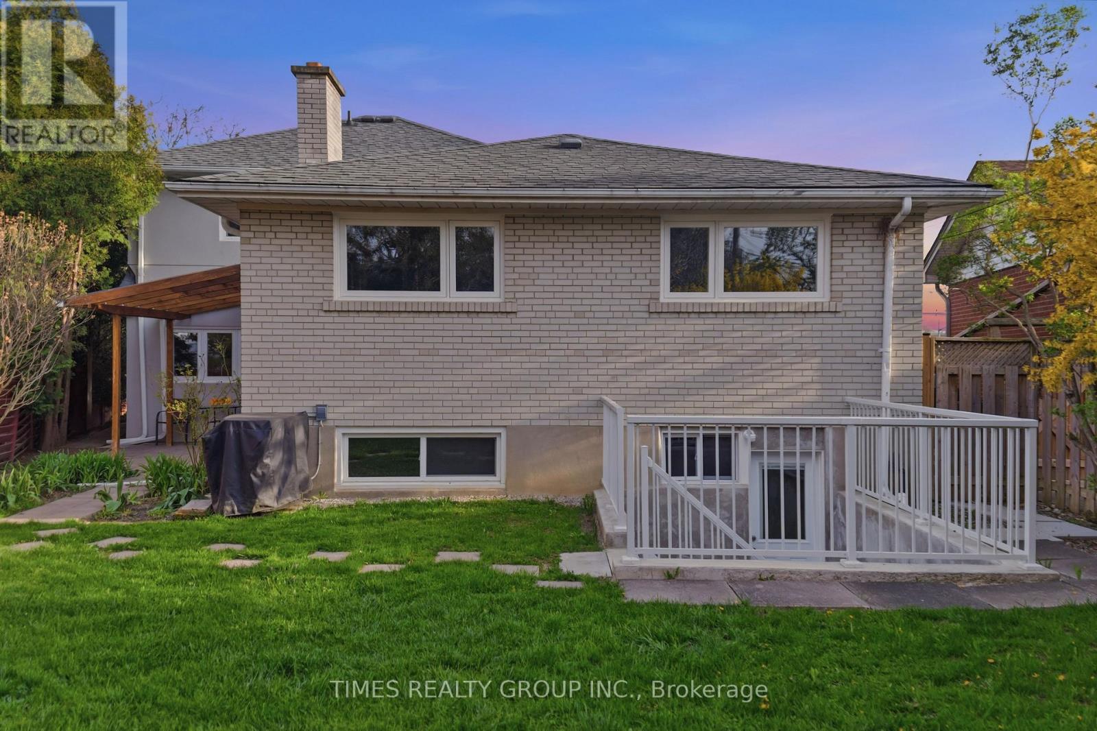651 Burnhamthorpe Road, Toronto, Ontario  M9C 2Z1 - Photo 43 - W13093536