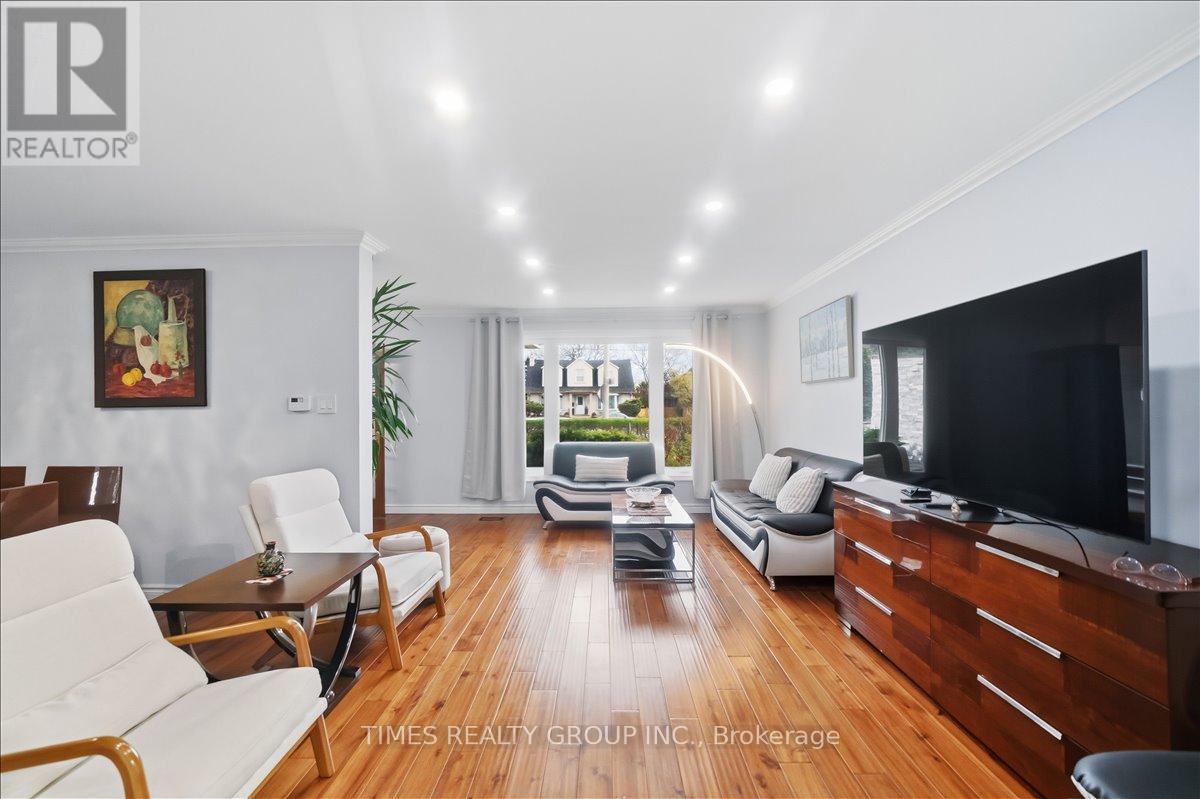 651 Burnhamthorpe Road, Toronto, Ontario  M9C 2Z1 - Photo 7 - W13093536