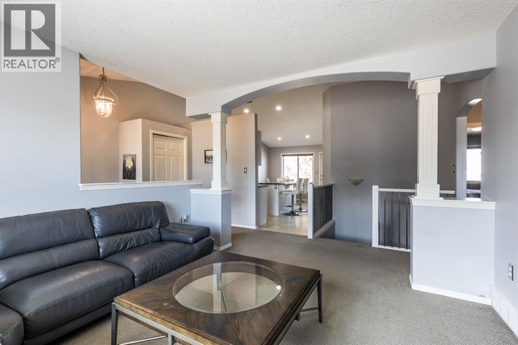 80 Hudson Way Ne, Medicine Hat, Alberta  T1C 1Y6 - Photo 5 - A2306314
