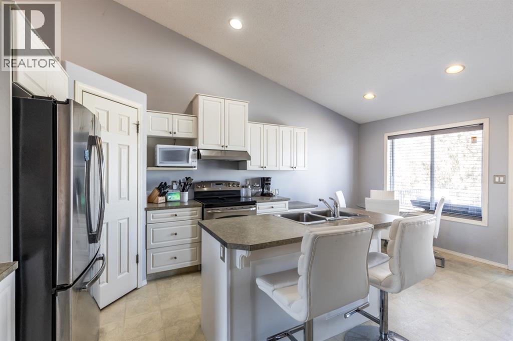 80 Hudson Way Ne, Medicine Hat, Alberta  T1C 1Y6 - Photo 10 - A2306314