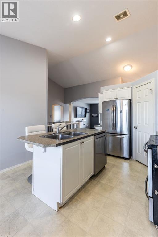 80 Hudson Way Ne, Medicine Hat, Alberta  T1C 1Y6 - Photo 13 - A2306314