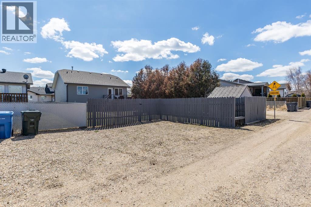 80 Hudson Way Ne, Medicine Hat, Alberta  T1C 1Y6 - Photo 40 - A2306314