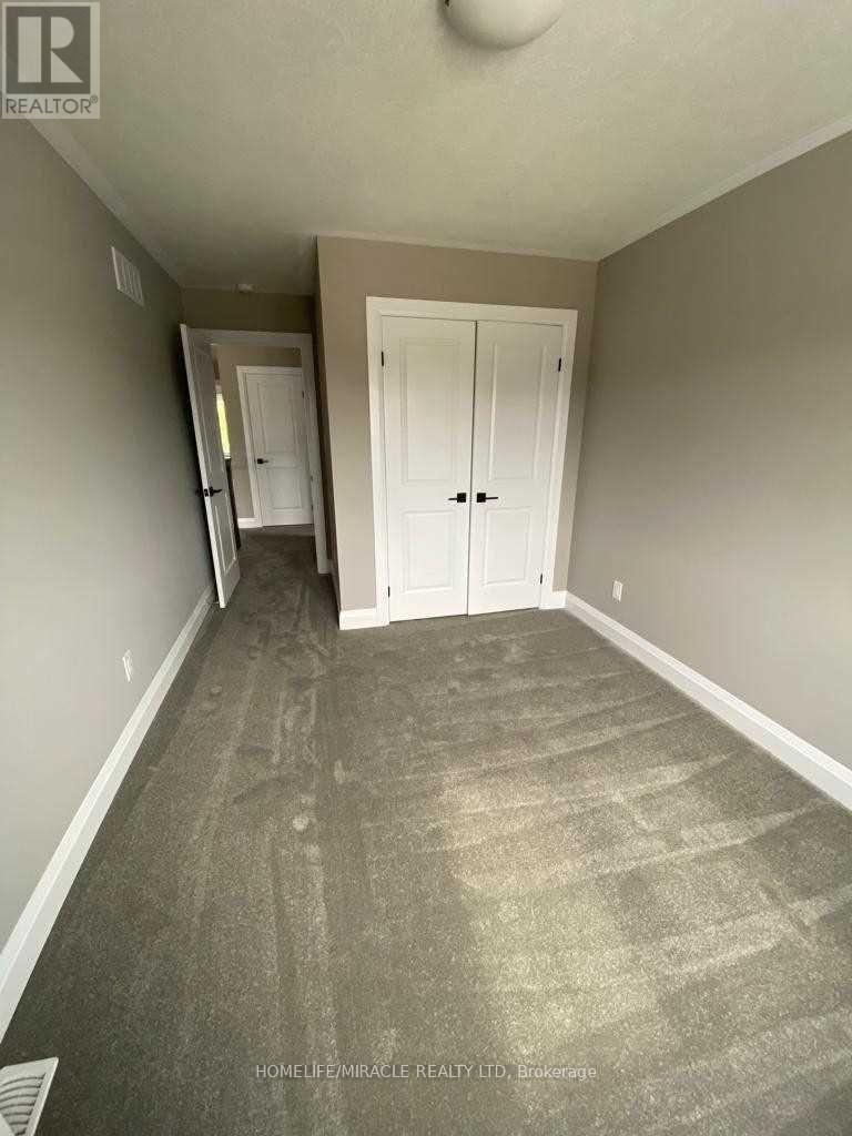212 Woodbine Avenue, Kitchener, Ontario  N2R 1Y5 - Photo 10 - X13093566
