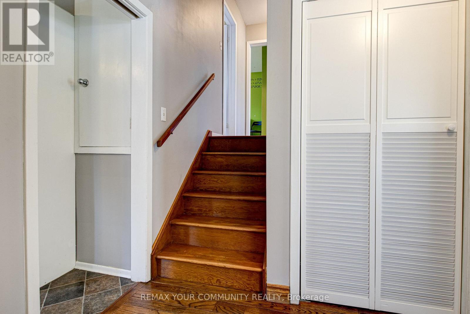 557 Glen Manor Boulevard, Waterloo, Ontario  N2L 4T7 - Photo 27 - X13093576