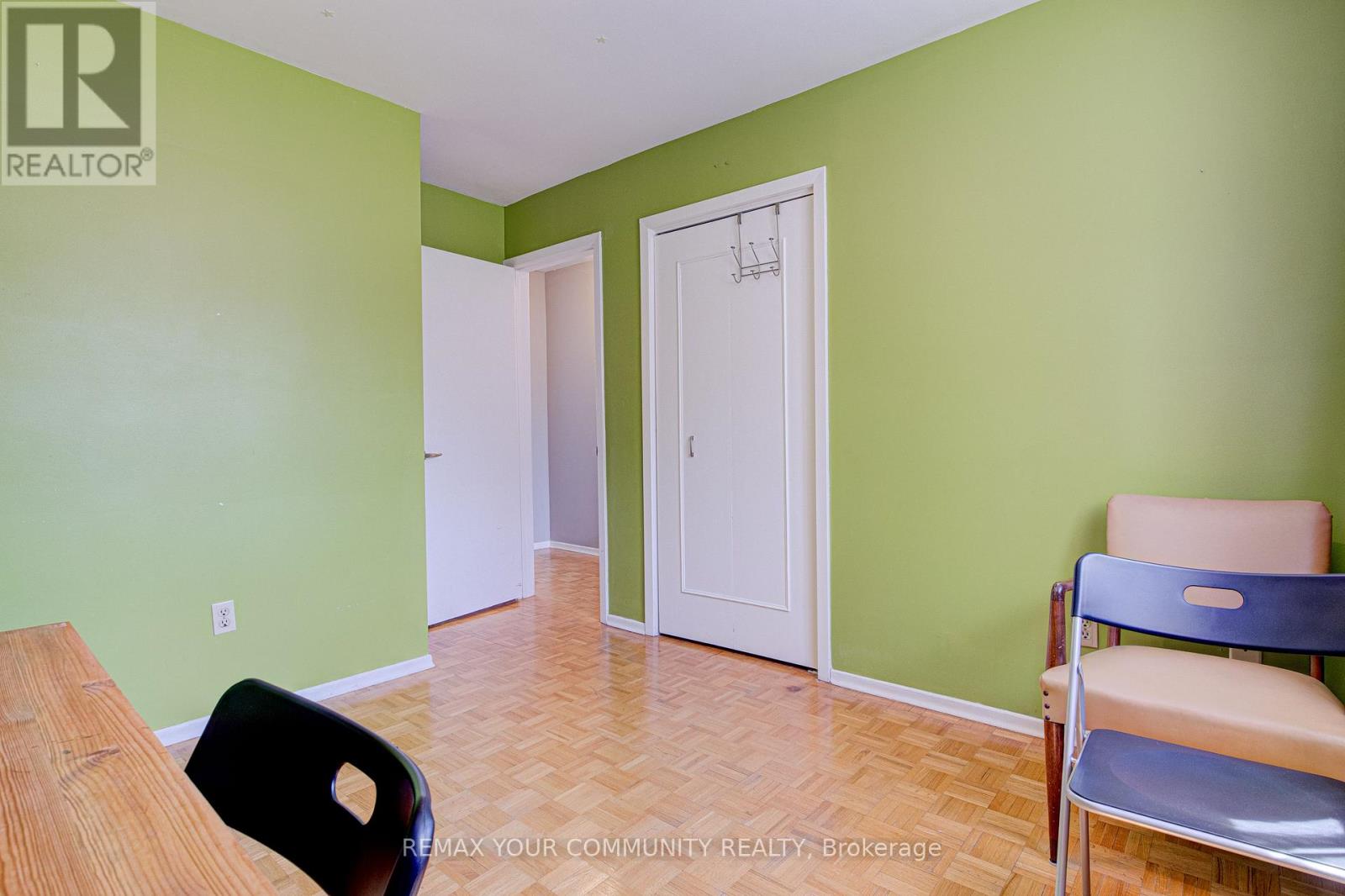 557 Glen Manor Boulevard, Waterloo, Ontario  N2L 4T7 - Photo 42 - X13093576