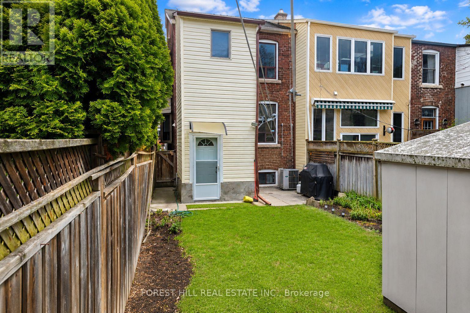 84 Ellerbeck Street, Toronto, Ontario  M4K 2V1 - Photo 2 - E13093336