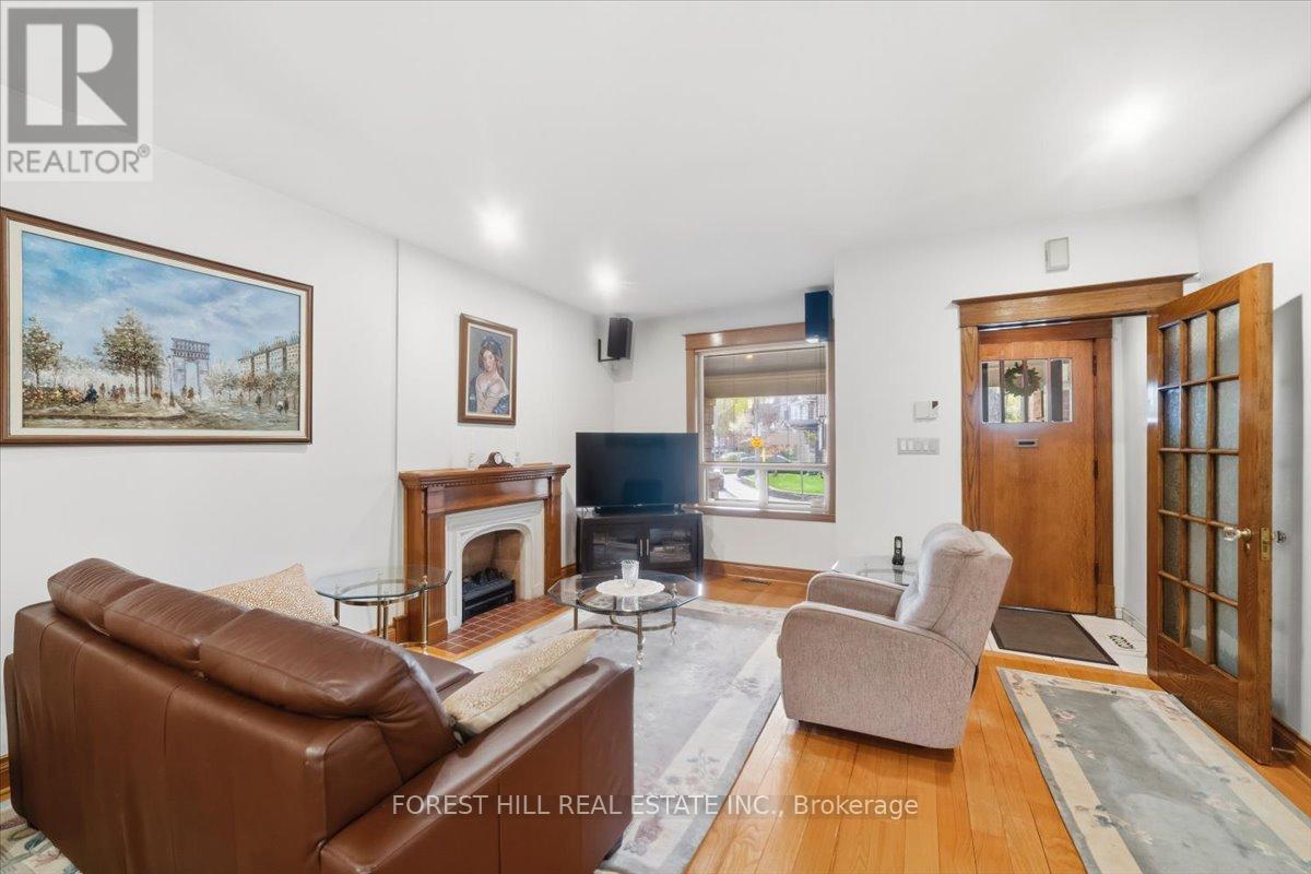 84 Ellerbeck Street, Toronto, Ontario  M4K 2V1 - Photo 4 - E13093336
