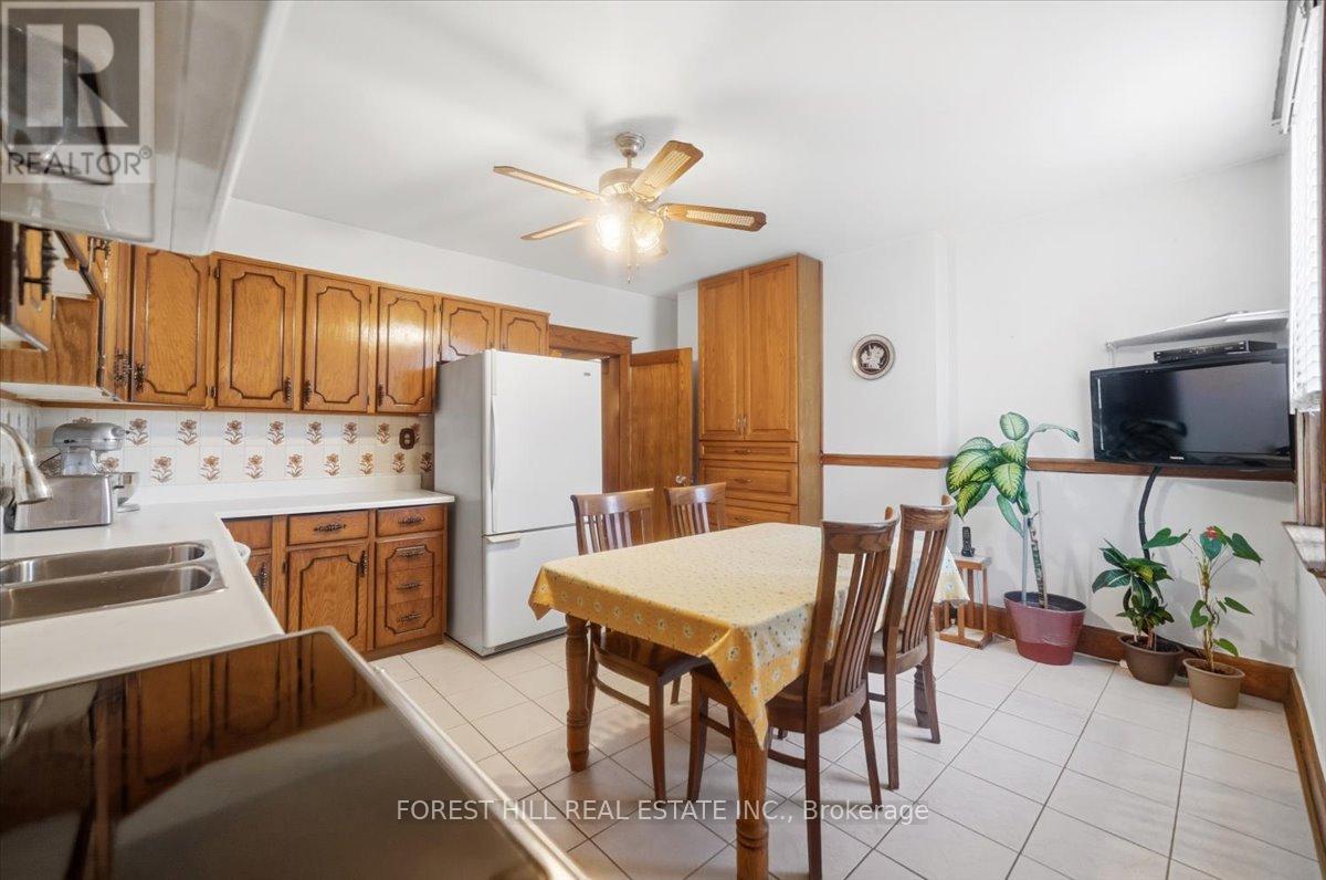 84 Ellerbeck Street, Toronto, Ontario  M4K 2V1 - Photo 9 - E13093336