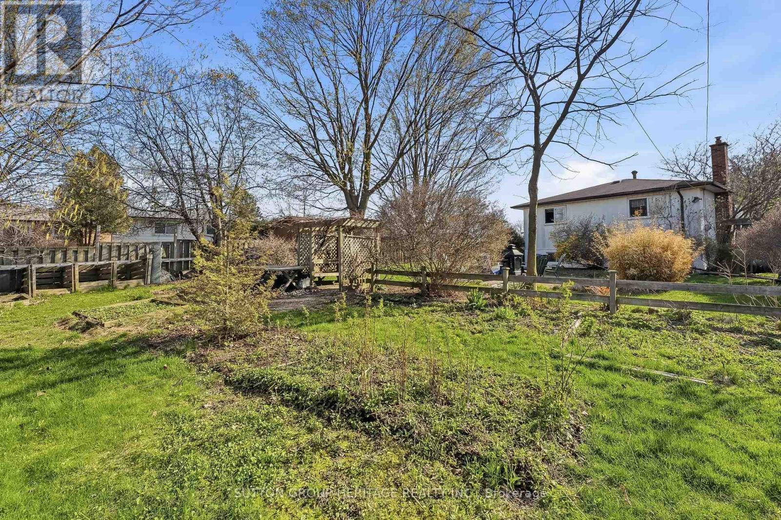 35 Albery Crescent, Ajax (South East), Ontario  L1S 2Y2 - Photo 39 - E13090014