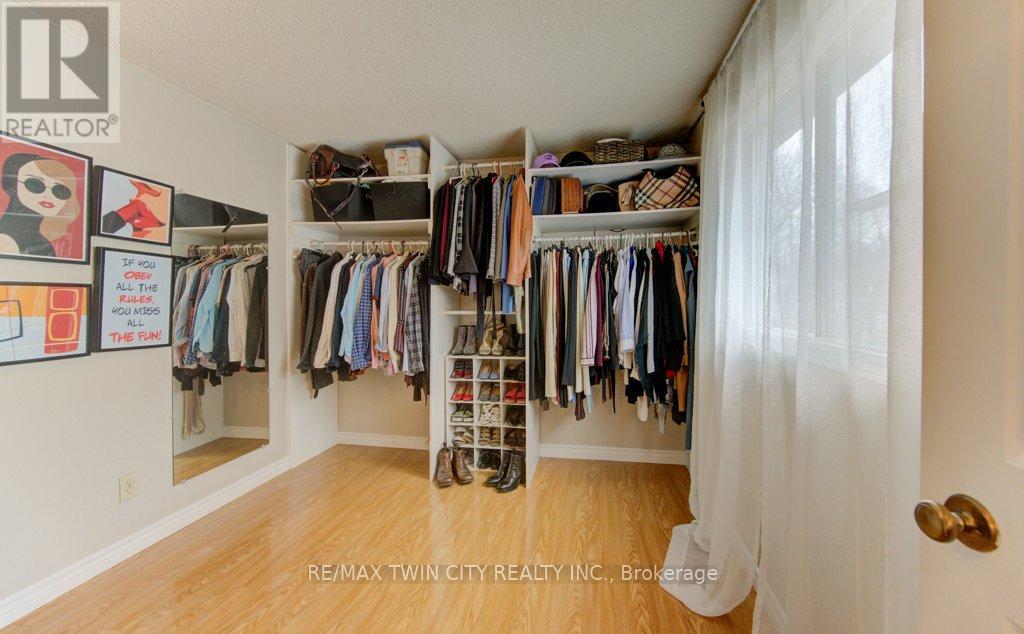 15 Deerwood Crescent, Kitchener, Ontario  N2N 1R4 - Photo 24 - X12956504