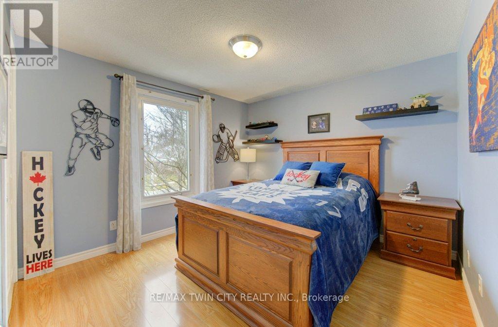 15 Deerwood Crescent, Kitchener, Ontario  N2N 1R4 - Photo 27 - X12956504