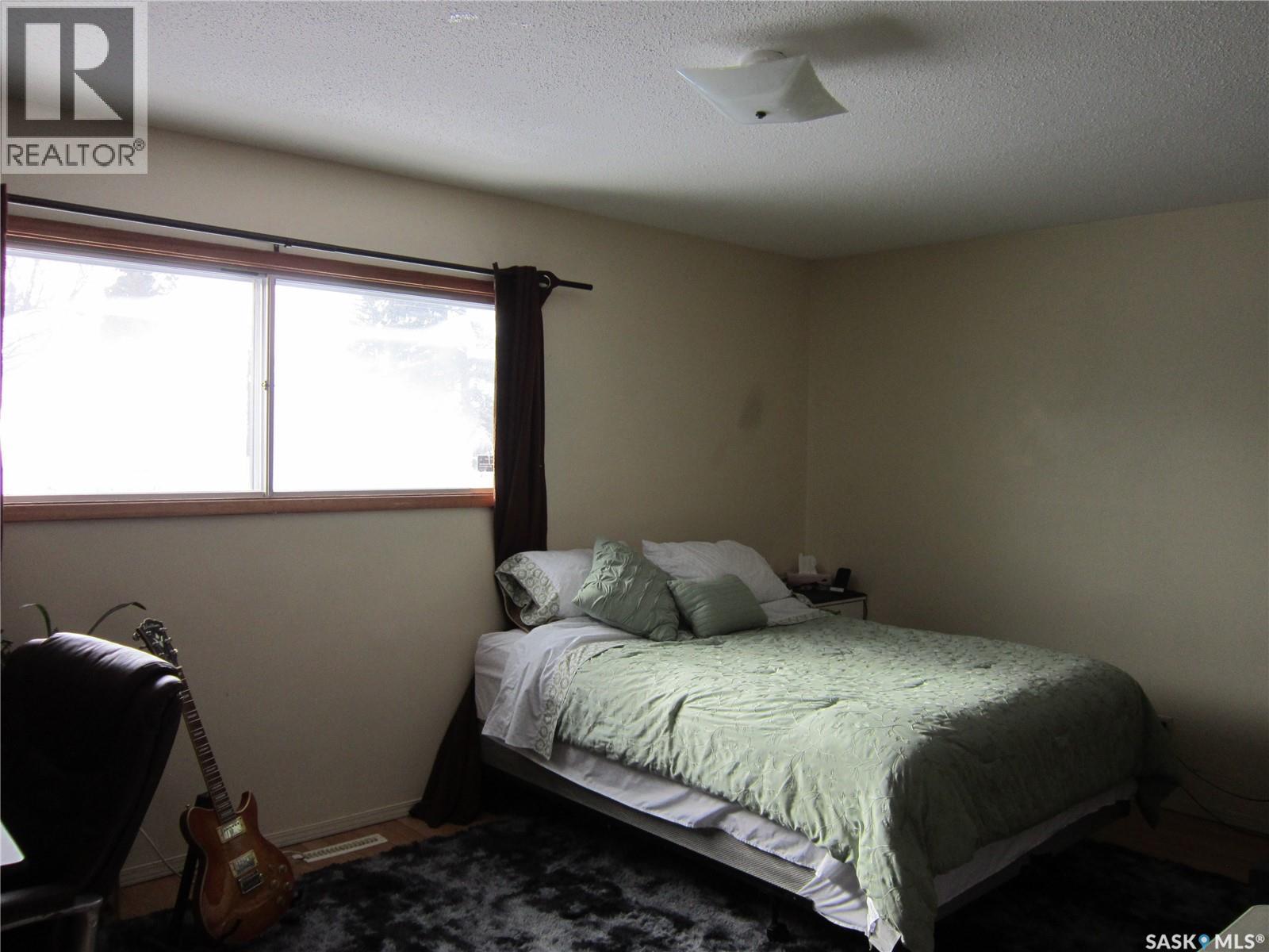 552 6th Street E, Prince Albert, Saskatchewan  S6V 0N4 - Photo 6 - SK029534