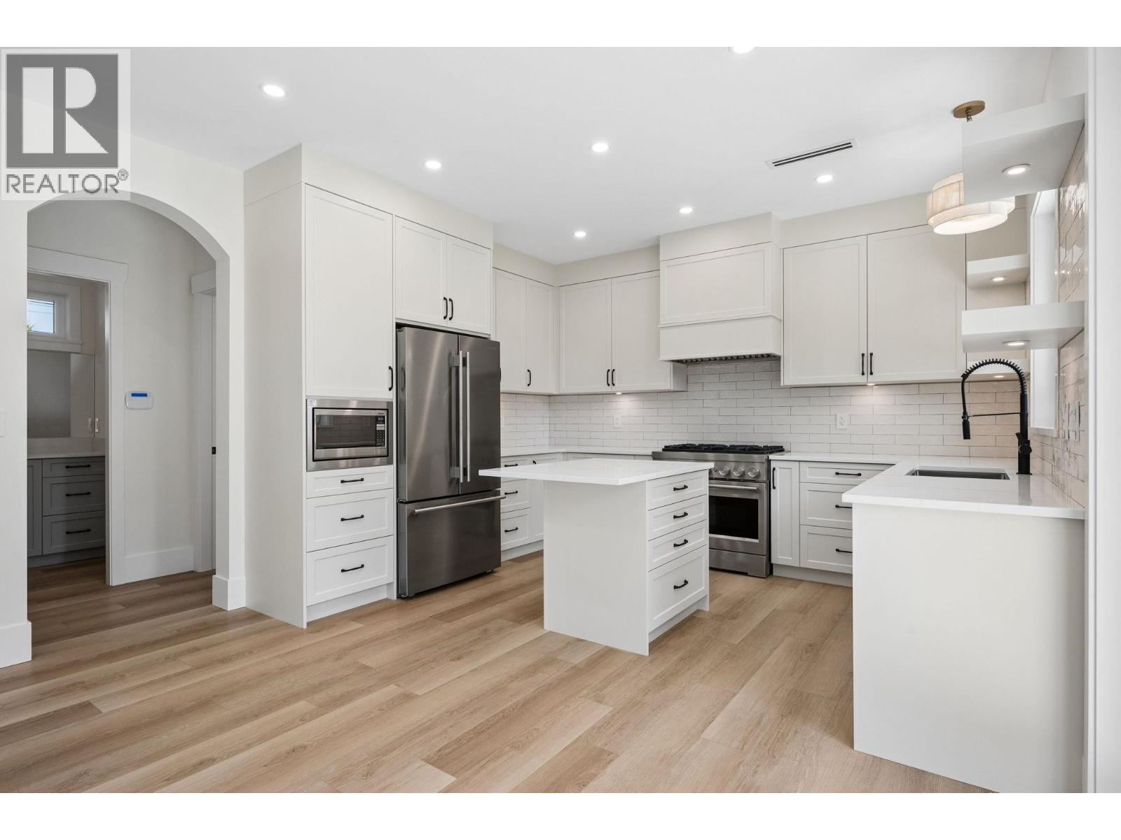 1308 Malvern Place, Delta, British Columbia  V4M 3H7 - Photo 10 - R3120382