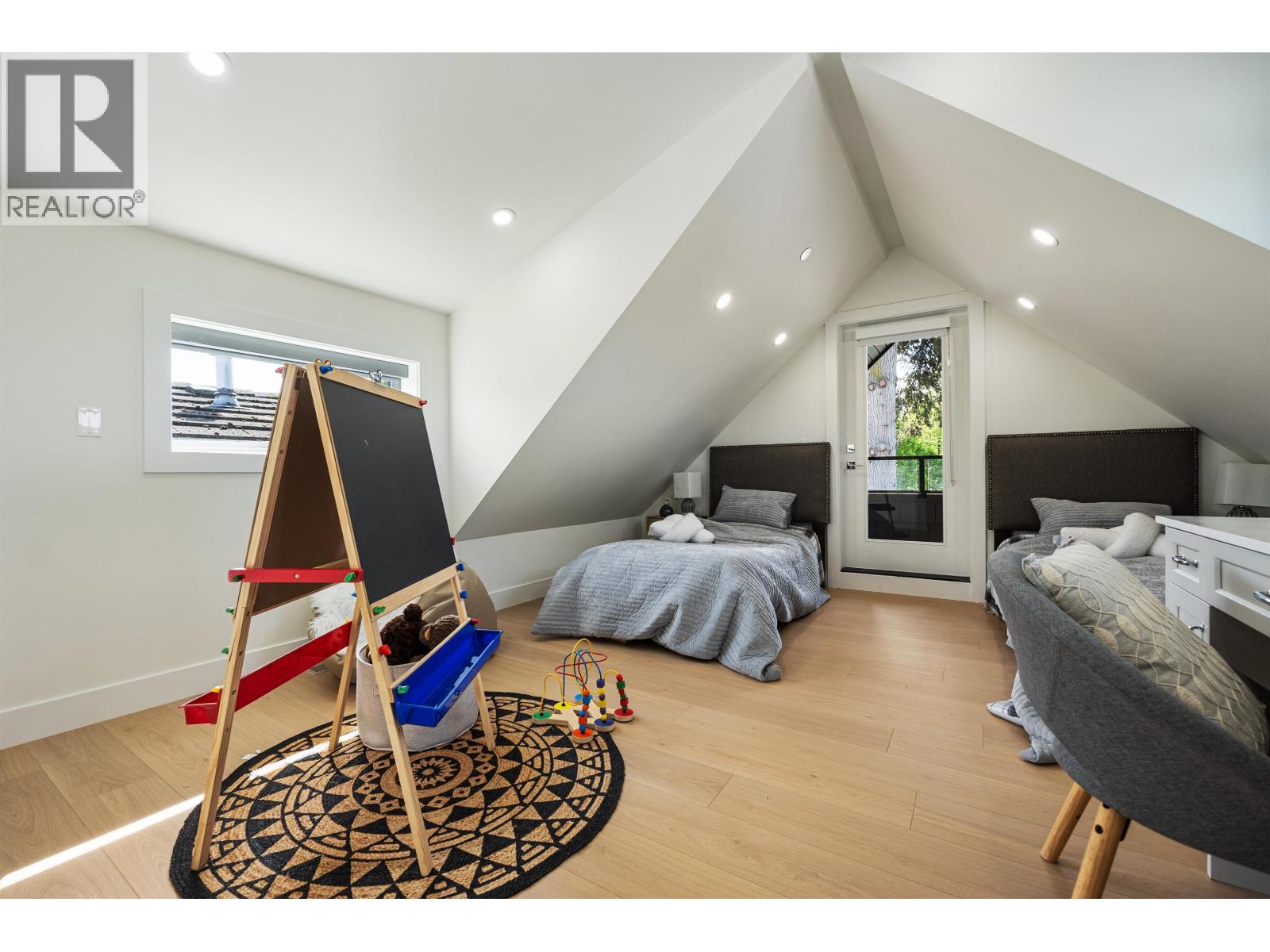 1 2447 E 41 Avenue, Vancouver, British Columbia  V5R 2W2 - Photo 15 - R3120616