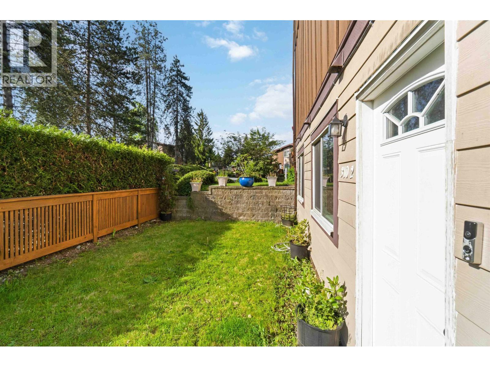 2 310 Highland Way, Port Moody, British Columbia  V3H 3V7 - Photo 2 - R3120628