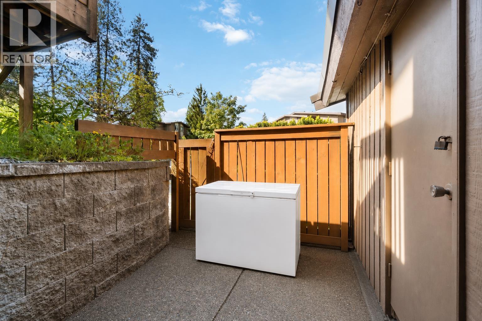 2 310 Highland Way, Port Moody, British Columbia  V3H 3V7 - Photo 7 - R3120628