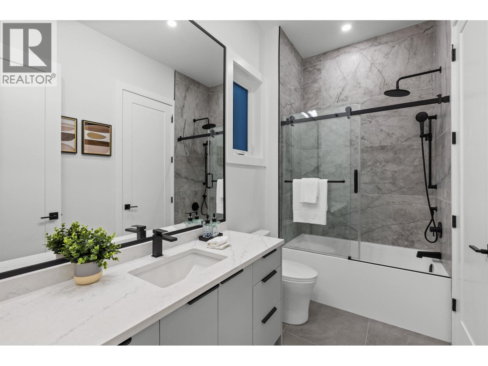 1 10 N Hythe Avenue, Burnaby, British Columbia  V5B 1G4 - Photo 21 - R3120647