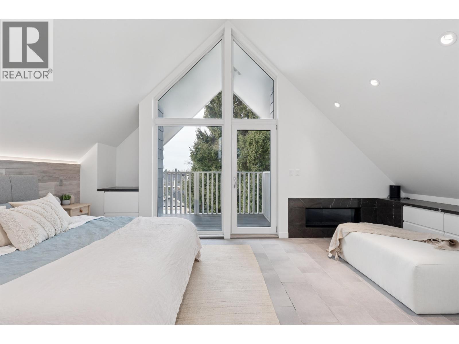1425 WILLIAM AVENUE, North Vancouver, British Columbia