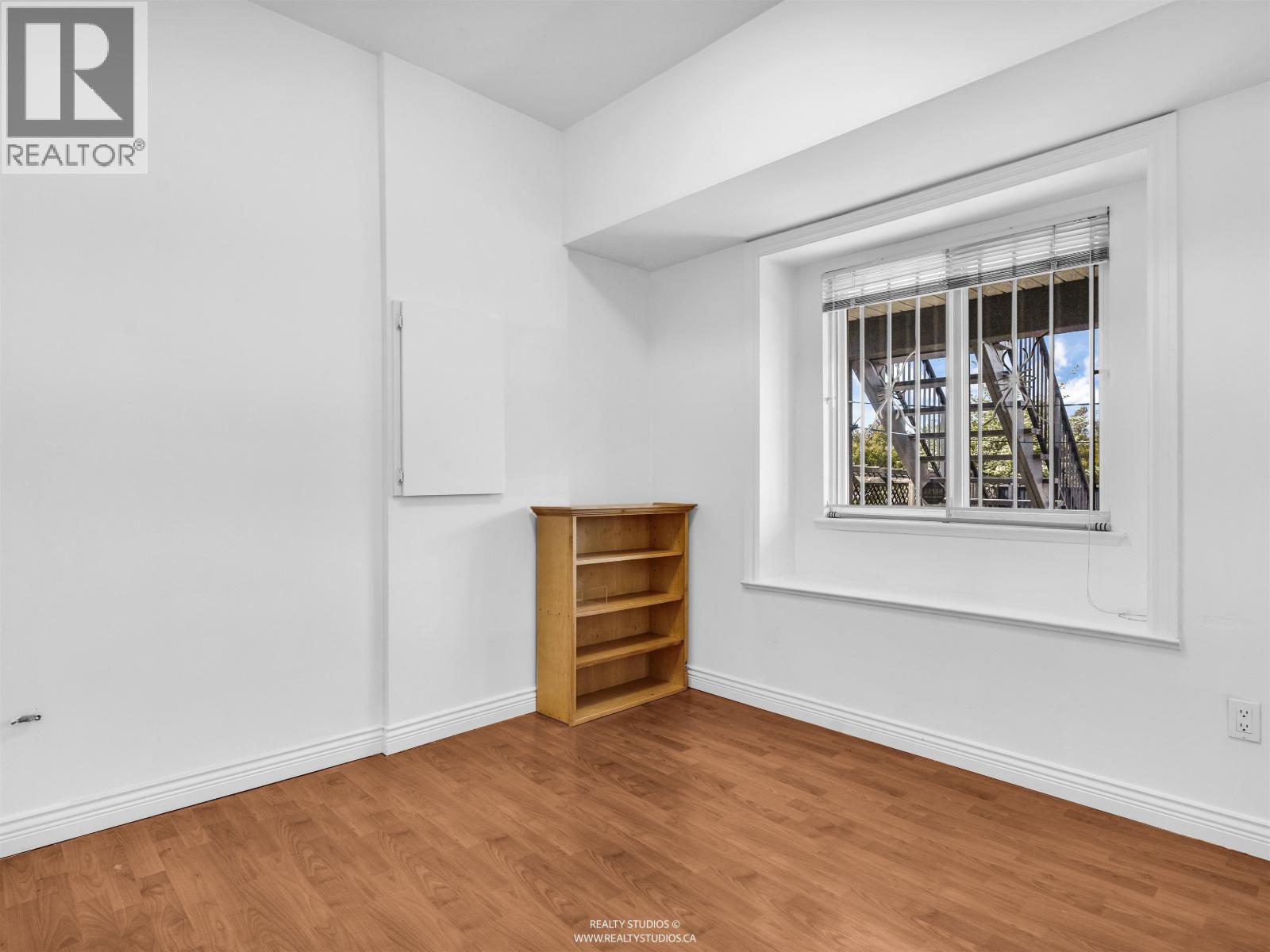 3403 E 26th Avenue, Vancouver, British Columbia  V5R 1M2 - Photo 24 - R3120626