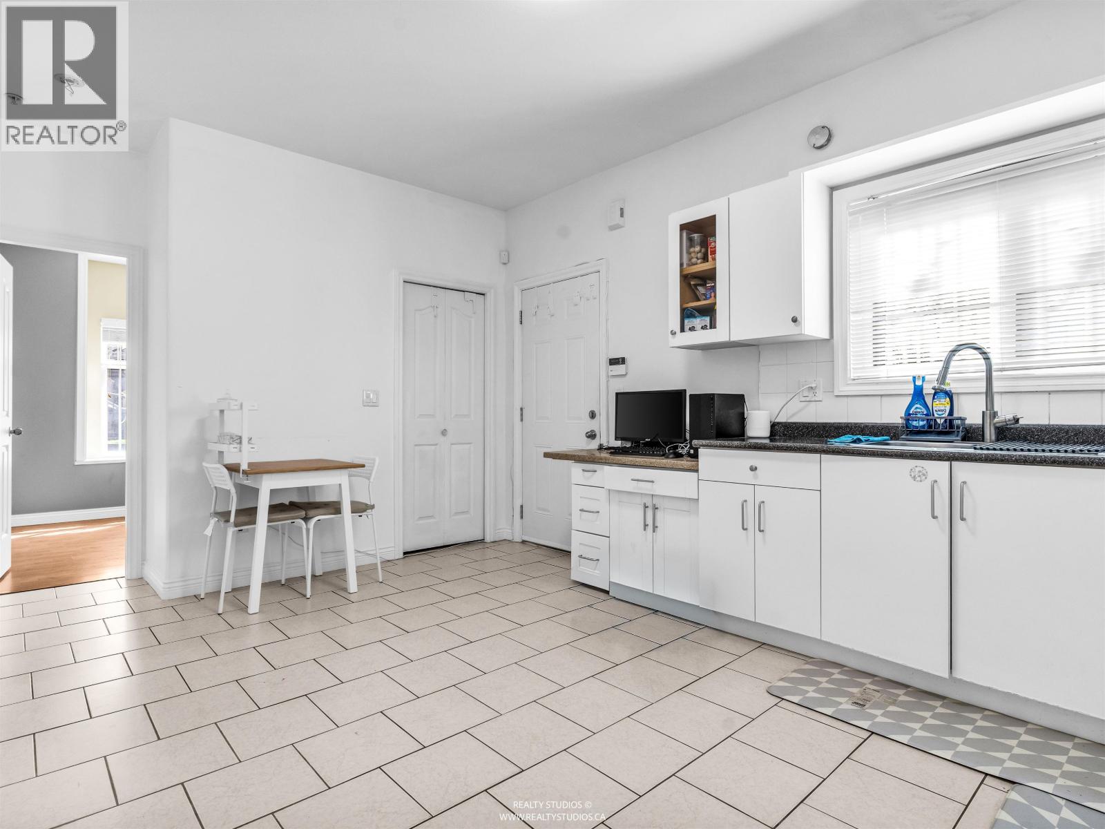 3403 E 26th Avenue, Vancouver, British Columbia  V5R 1M2 - Photo 26 - R3120626