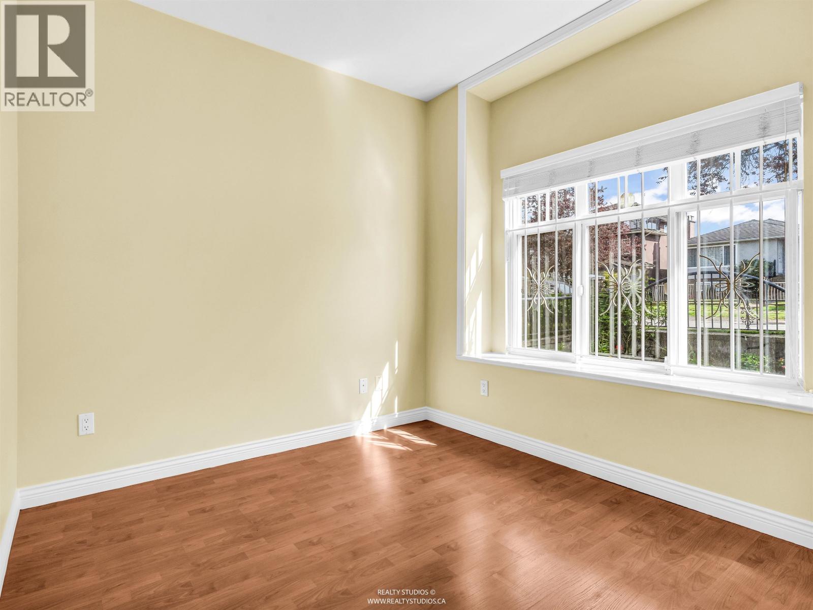 3403 E 26th Avenue, Vancouver, British Columbia  V5R 1M2 - Photo 31 - R3120626