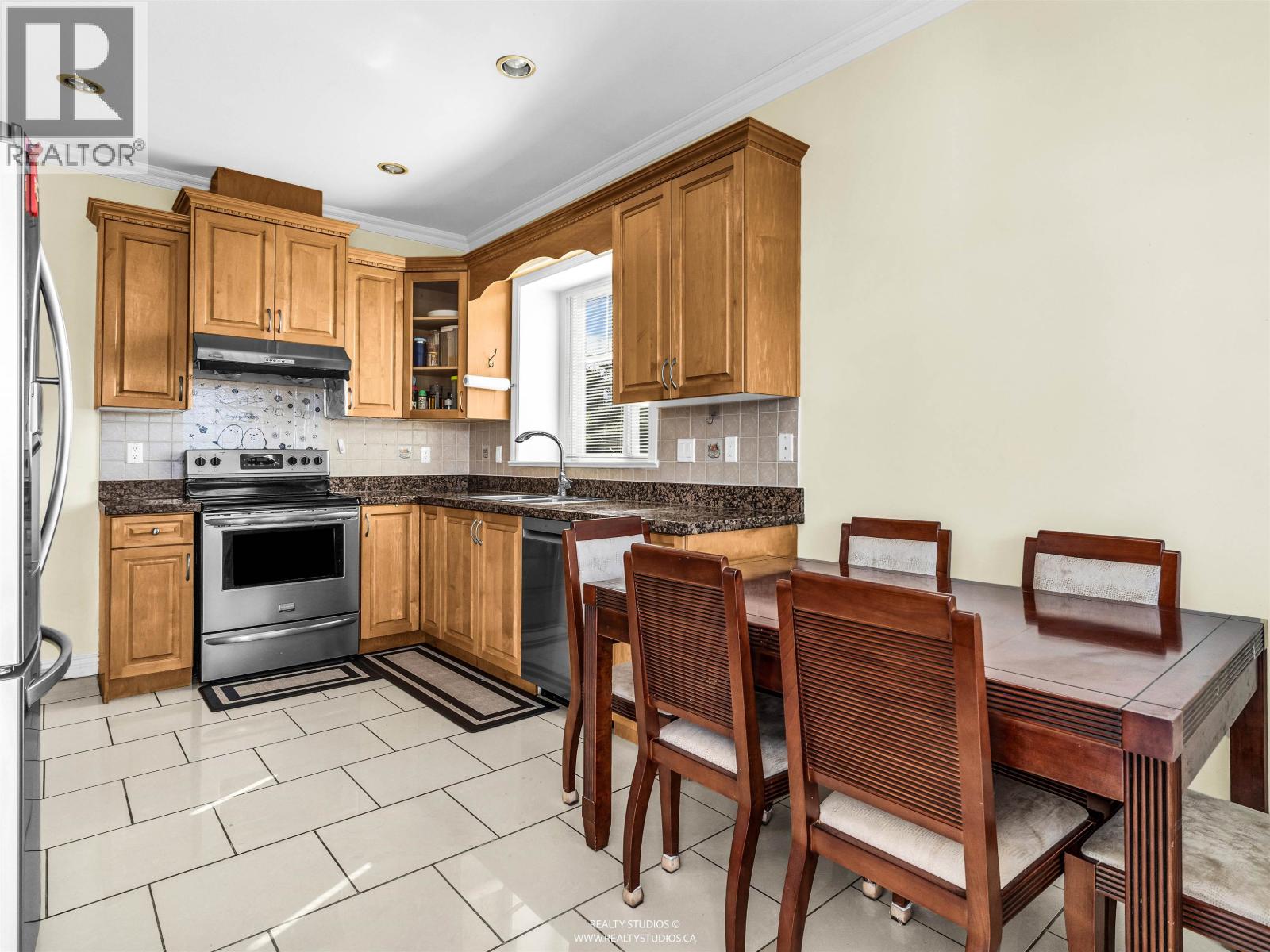 3403 E 26th Avenue, Vancouver, British Columbia  V5R 1M2 - Photo 6 - R3120626