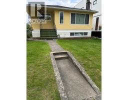 2666 WAVERLEY AVENUE, Vancouver, British Columbia