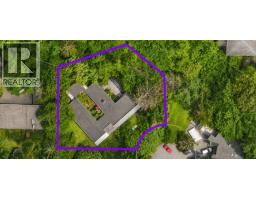835 WILDWOOD PLACE, West Vancouver, British Columbia