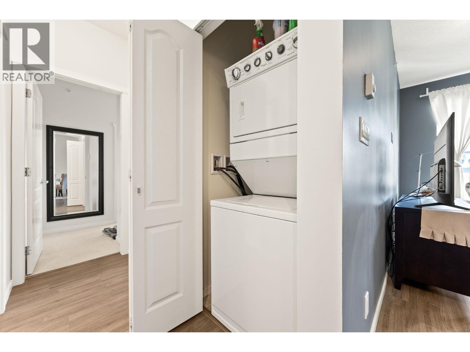 412 3107 Windsor Gate, Coquitlam, British Columbia  V3B 0L1 - Photo 11 - R3120634