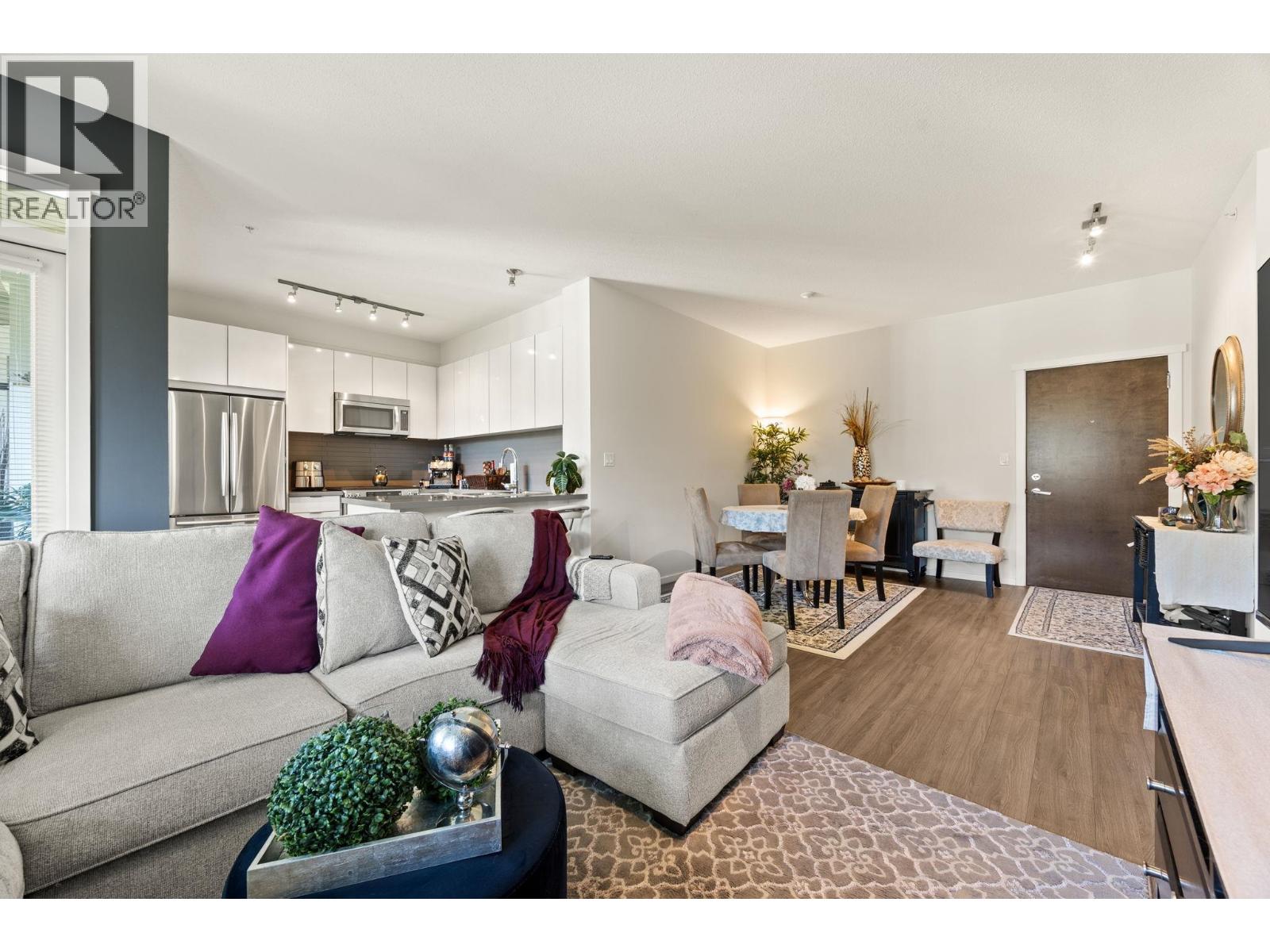 412 3107 Windsor Gate, Coquitlam, British Columbia  V3B 0L1 - Photo 3 - R3120634