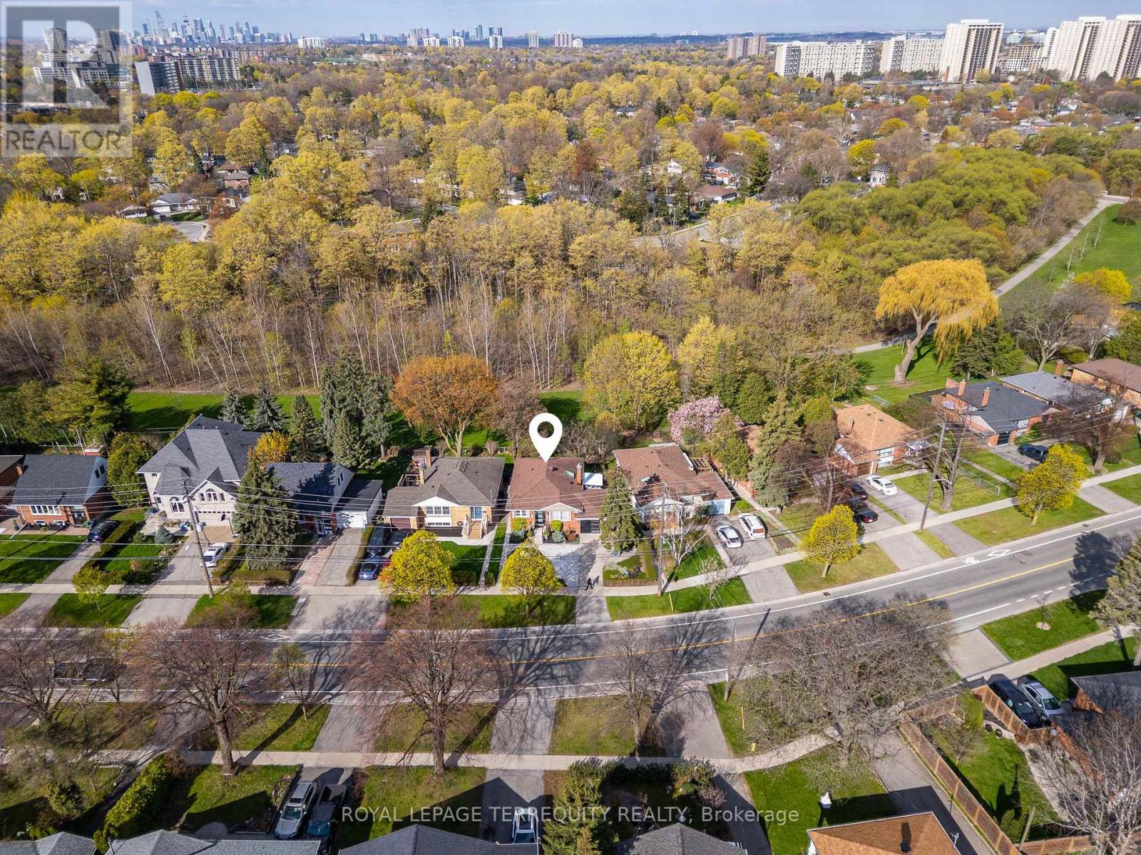 256 Renforth Drive, Toronto, Ontario  M9C 2K9 - Photo 50 - W13090510