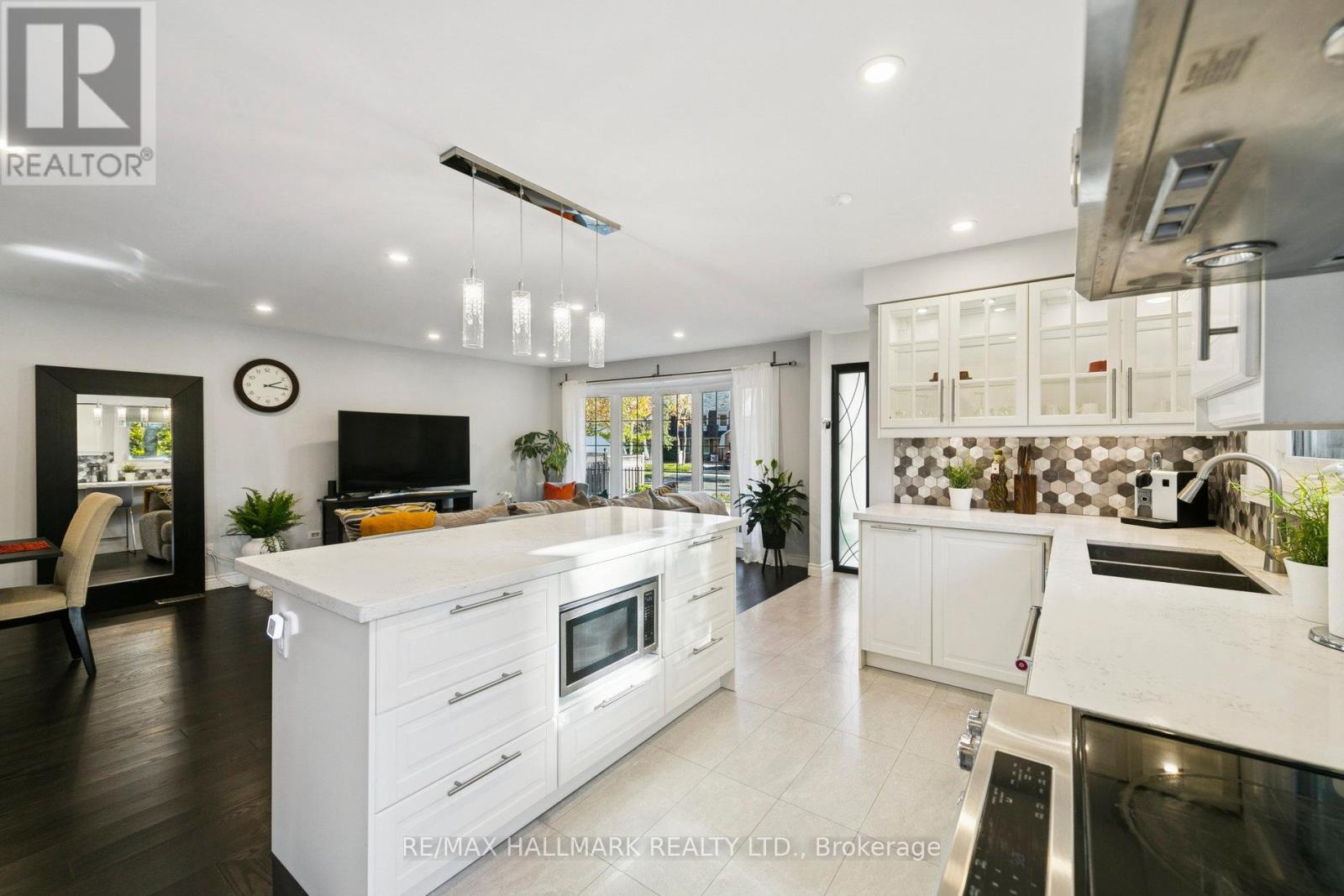 2251 Carol Road, Oakville (Fd Ford), Ontario  L6J 5K9 - Photo 15 - W13093602